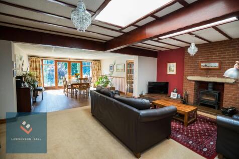 Open Plan Living/Dining Room