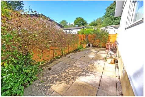 Side Garden.jpg