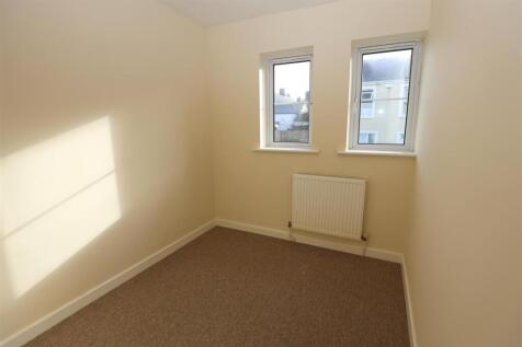 Bedroom 2.JPG