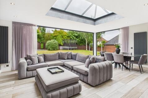 Kingsdown Close Weston, Weston, Crewe, CW2 5FX photo 3