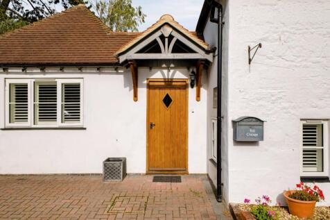 Front / Entrance