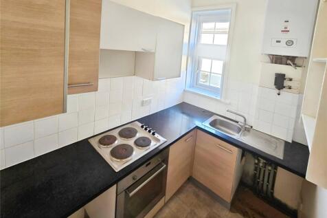 Havant Road, Farlington, Portsmouth, Hampshire, PO6 photo 3