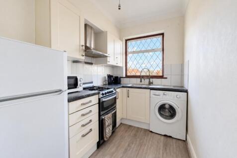 Whitefoot Lane, Bromley, BR1 photo 2