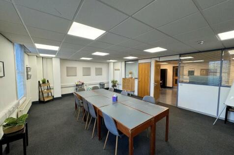 Serviced Office to rent Image 4