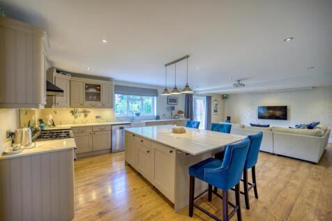 5 Wood Lane - Internal (8 of 24).jpg