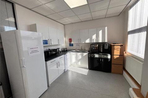 Office to rent Image 7