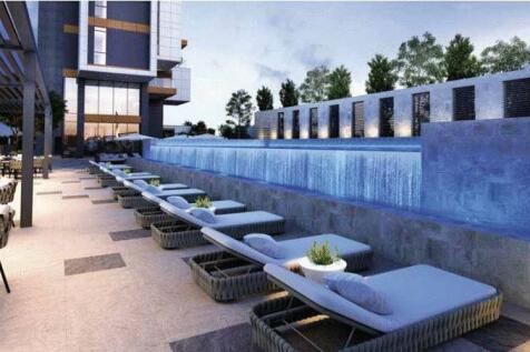 Sundeck/pool