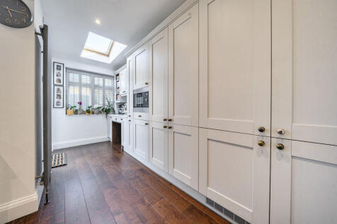 Kitchen angle 3