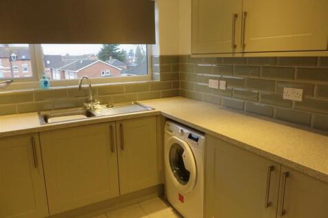 Dereham Court, Leamington Spa photo 4