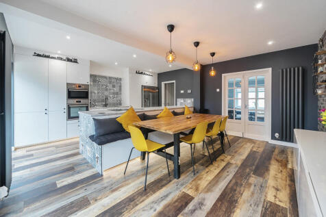 1343927-12-68a5f3...