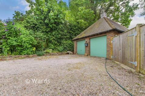 Driveway/Parking