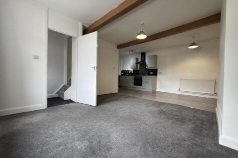 Westgate, Almondbury HD8 photo 4