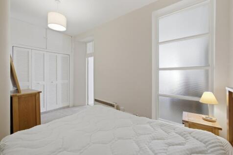 1 bed, 1 bath Flat in Edinburgh - Photo 11
