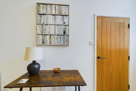 CAM01740G0-PR0292-STILL015