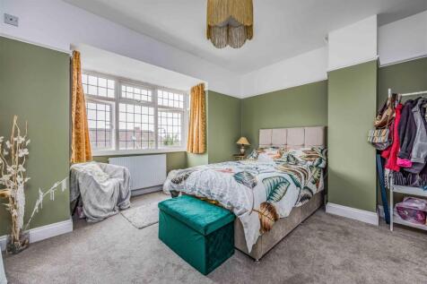 59 Woodfield Avenue, Drayton-Small-PorticoMarketin