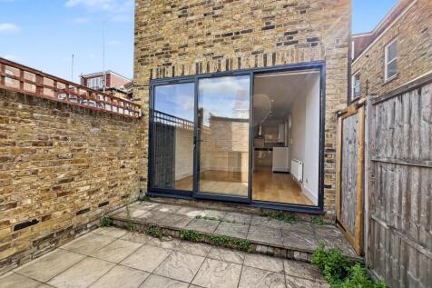 198 Upper Richmond Road West, London SW14 8AN