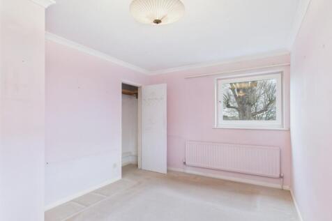 CAM02519G0-PR0374-STILL029 (1)