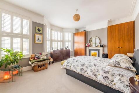 18 Newtown Road-19.jpg