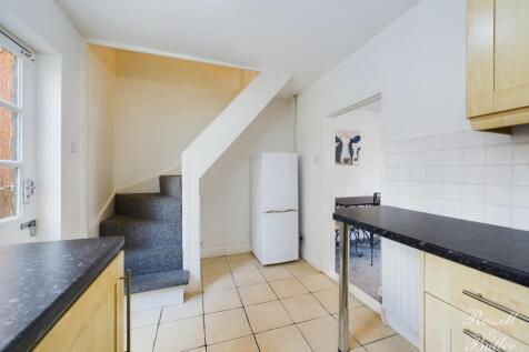 CAM02127G0-PR0124-STILL007