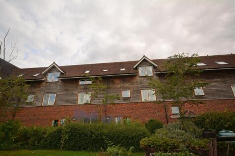 Rear photo of the apartment use as main.jpg