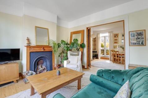 09-1e75JHPropWorld - 112 Friern Road - 4.jpg