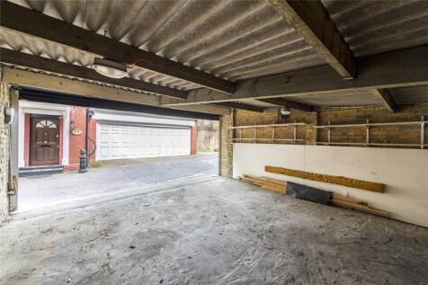 Double Garage, Oakwood Lane, W14 photo 4