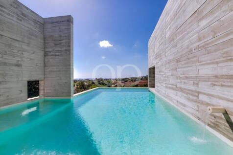Modern Villa with Ocean Views30