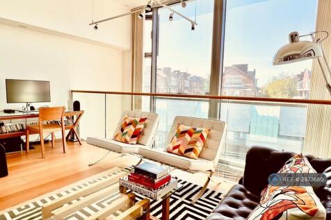 Second Reception Room / Office