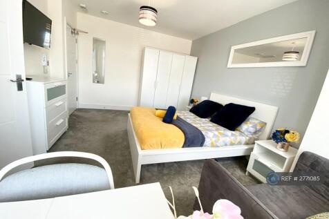 Desk &amp; Bed
