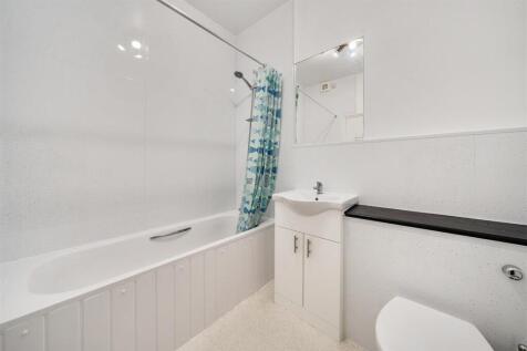 bathroom fort road 1.jpg