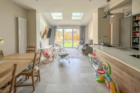 Lawn Avenue, Allestree photo 3