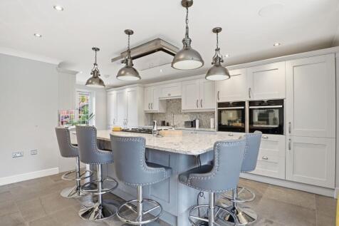 Kitchen/Breakfast Area