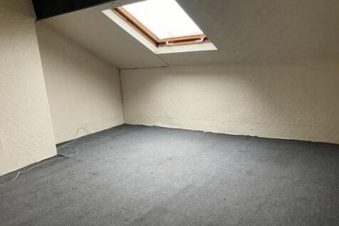 Retail Property (high street) to rent Image 4