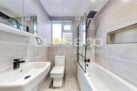 South Gardens, The Avenue, Wembley, HA9 photo 4