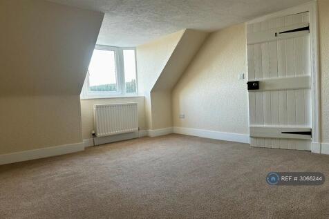 Upstairs Bedroom 2