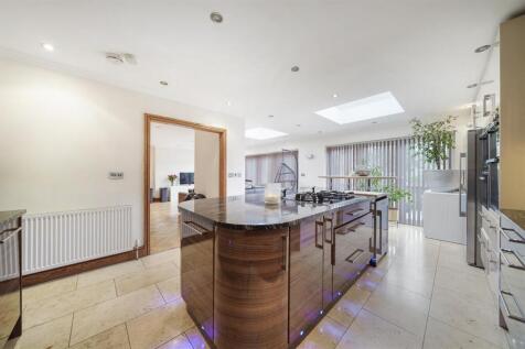 2 Beverley Gardens - LEwLrathhEaKl6jpCMDx.jpg