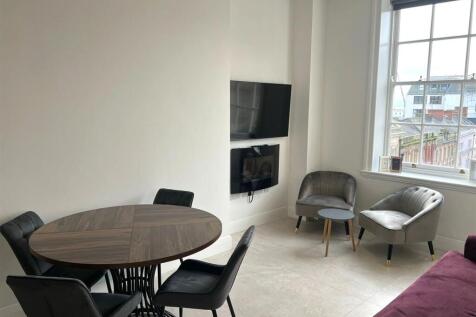 lounge 4.jpeg