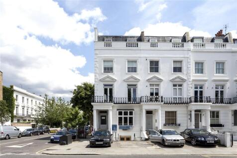 A bright two-bedroom apartment with a private terrace, occupying the second floor of an attractive period corner building at the northern end of Earl's Court Road. 