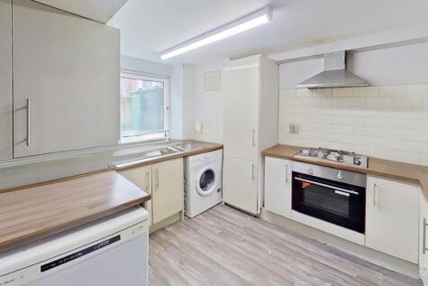 54-manor-drive-kitchen.jpg