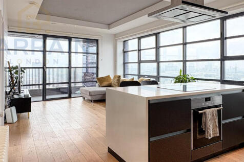 Flat for sale in London City Island E16