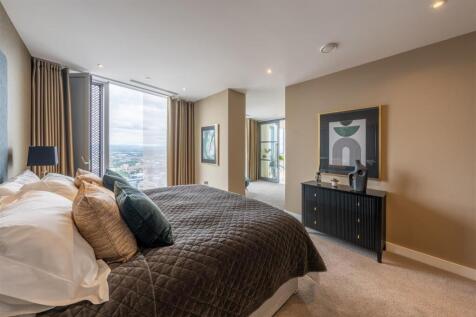 3 bed, 3 bath Apartment in Manchester - Photo 8