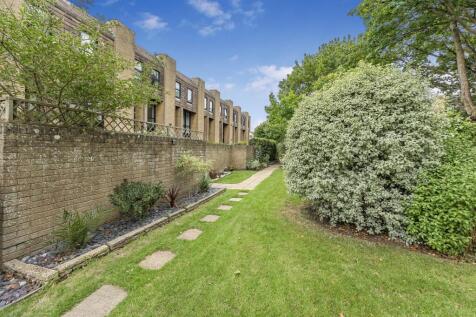 Gardens 2.jpg