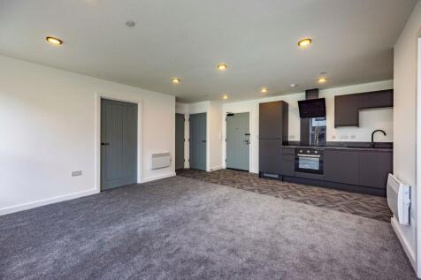 Open Plan Kitchen / Living Area