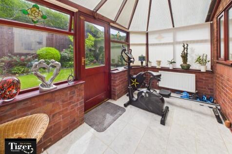 CAM02176G0-PR0671...