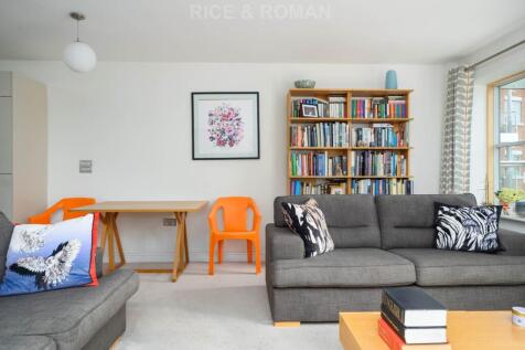 Austin Place, Weybridge photo 4
