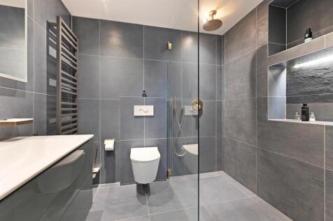 BW - Surrendale Place - 6 (1).jpg