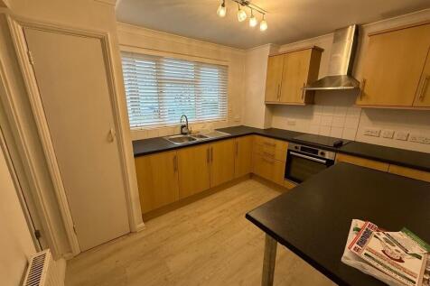 Underdown Road, Southwick photo 3