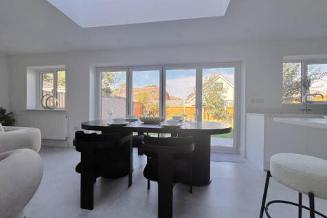 Family Dining Kitchen