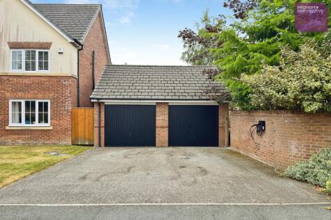 Garage/Driveway