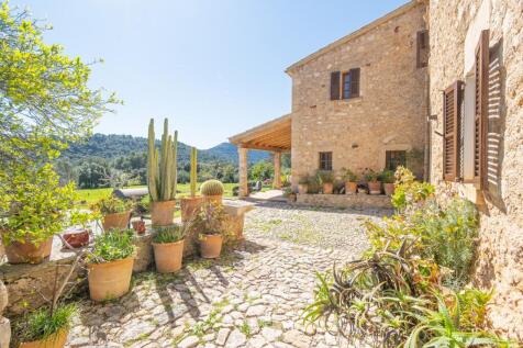 Rustic villa for sale In Pollensa 